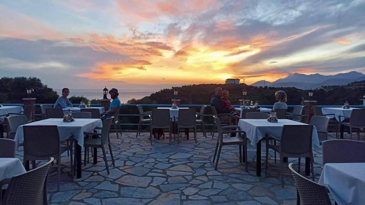 Itaka Hotel Lukova Dış mekan fotoğraf