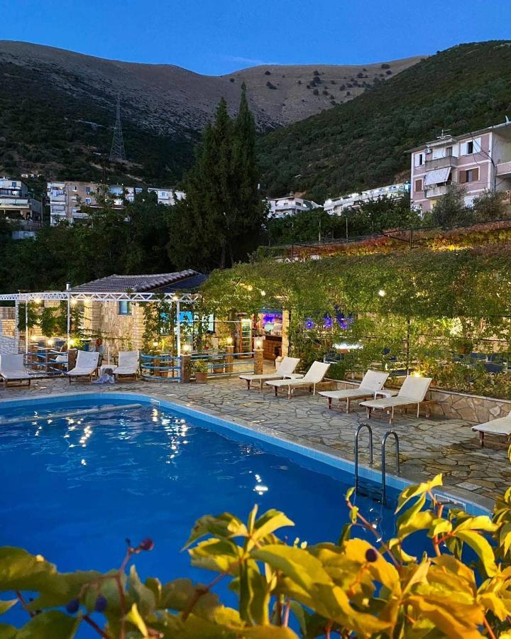 Itaka Hotel Lukova Dış mekan fotoğraf