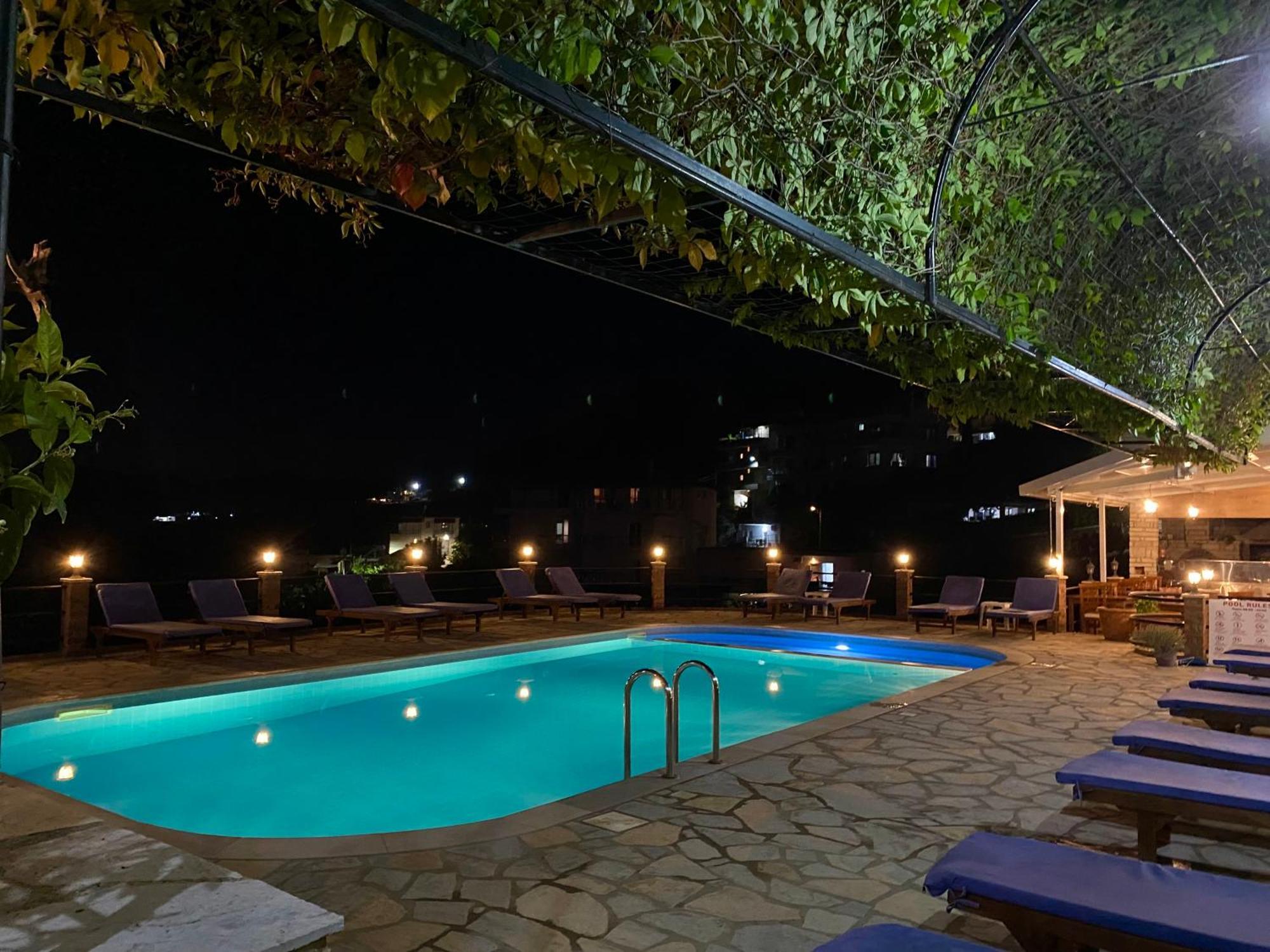 Itaka Hotel Lukova Dış mekan fotoğraf